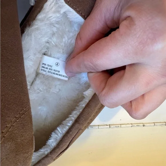 Girls' Celina Moccasin Slippers - Cat & Jack Loafers shoes Brown Size 4 NWT - Picture 3 of 4